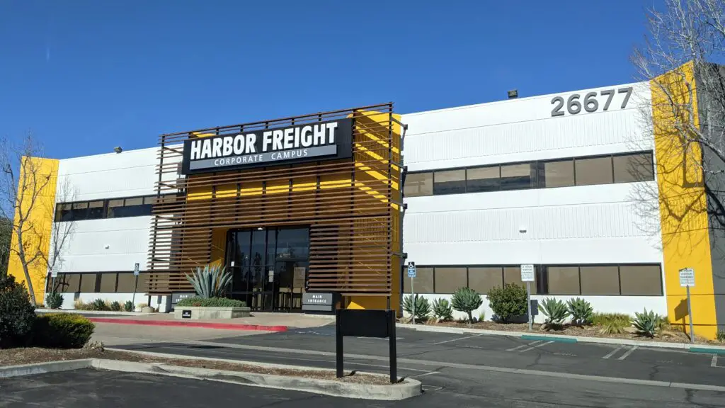 Who Makes Predator Engines