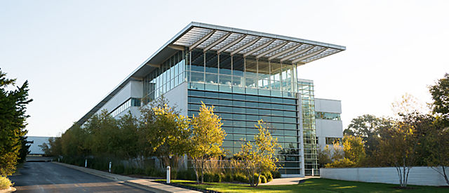 Crate and Barrel Furniture headquarter
