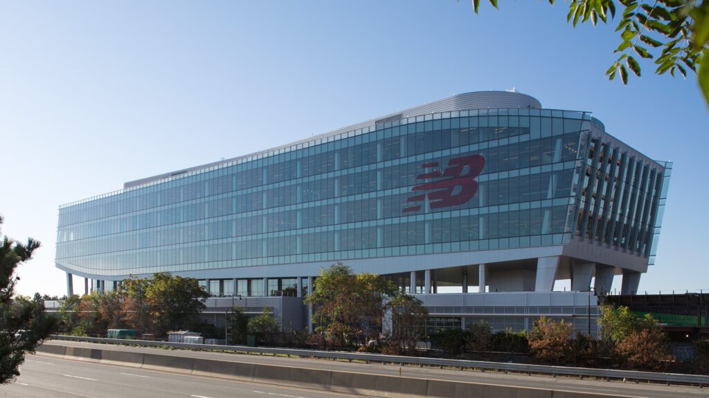 Who Makes New Balance Shoes