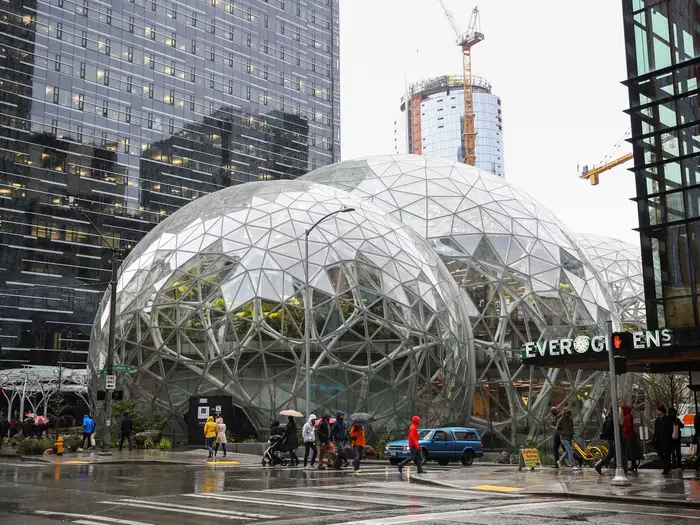 Who Owns Amazon Right Now