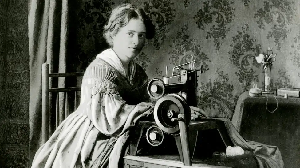 singer sewing machine history